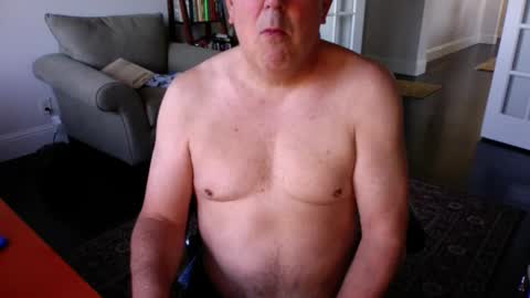 Snapshot of mdog9669 chatting on 11/15/25, 04:14 mdog9669 online show from 11/15/25, 04:14