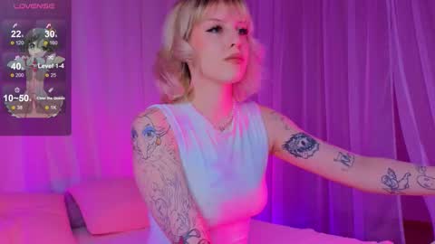 Snapshot of me1roze chatting on 02/01/26, 06:56 Roze online show from 02/01/26, 06:56