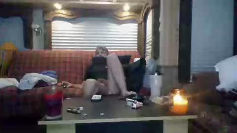 me_him_us_them online show from 11/08/25, 07:41