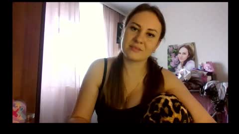 Snapshot of meadoweyes_ chatting on 10/07/25, 09:50 meadoweyes_ online show from 10/07/25, 09:50