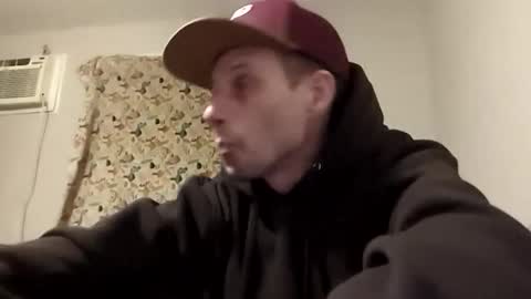 Snapshot of meanfinger chatting on 02/27/26, 06:46 Jizzy online show from 02/27/26, 06:46