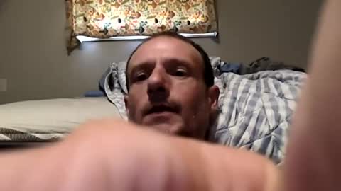 Snapshot of meanfinger chatting on 06/23/26, 09:02 Jizzy online show from 06/23/26, 09:02