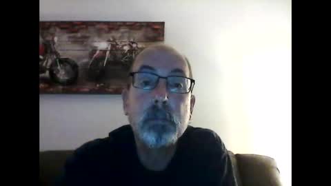 me at home online show from 01/08/25, 04:12