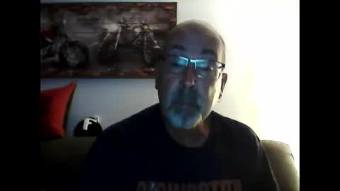 me at home online show from 10/05/25, 10:46