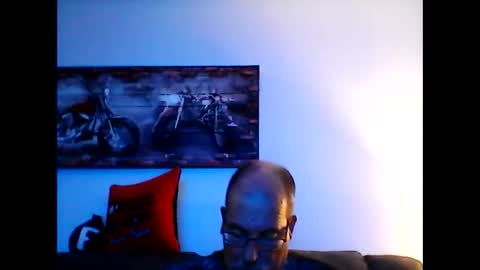 me at home online show from 11/21/25, 04:11