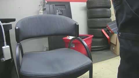 Snapshot of mechanic_voyeur chatting on 03/19/26, 01:37 mechanic_voyeur online show from 03/19/26, 01:37