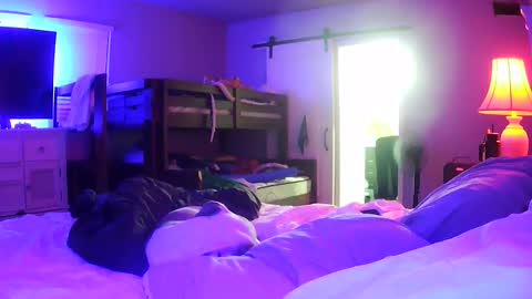 mecrago online show from 12/18/25, 10:10