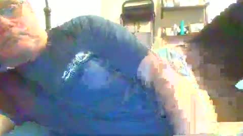 Snapshot of medic243 chatting on 02/17/25, 03:47 Medicineman online show from 02/17/25, 03:47