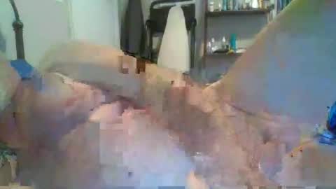 Snapshot of medic243 chatting on 11/10/25, 01:32 Medicineman online show from 11/10/25, 01:32