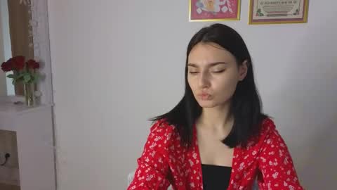 Snapshot of medina_andress chatting on 03/02/25, 11:07 Dina online show from 03/02/25, 11:07