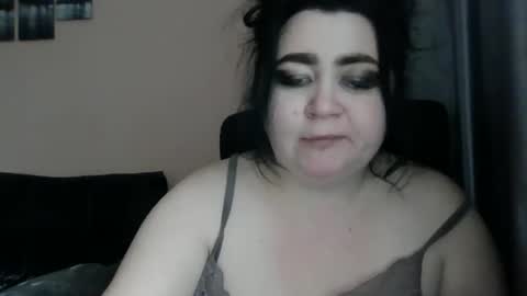 Snapshot of medjik_lool chatting on 01/06/25, 12:02 Oltereodora-lima online show from 01/06/25, 12:02