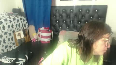  Natalia  online show from 04/05/26, 09:23