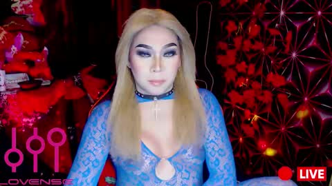 THE QUEEN ALPHA   Queen Medusa Prey online show from 12/20/25, 05:42