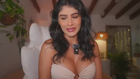 Andrea  online show from 12/04/25, 01:42