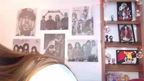 Emily online show from 01/07/25, 03:35