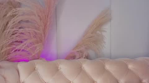 megaan_rouse online show from 06/25/26, 11:59
