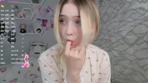 Snapshot of megan__ami chatting on 06/03/26, 01:14 Megan online show from 06/03/26, 01:14
