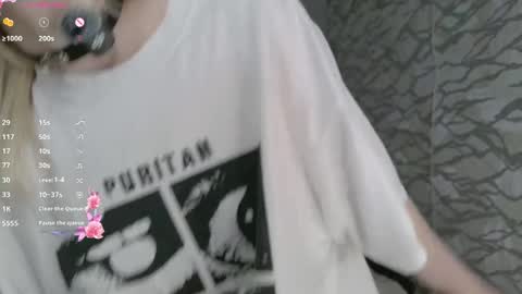 Snapshot of megan__ami chatting on 06/07/26, 02:43 Megan online show from 06/07/26, 02:43