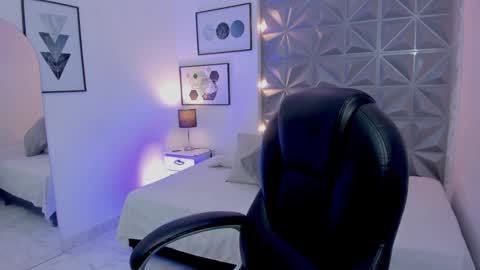 megan__monroe online show from 01/05/26, 10:02