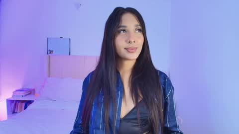 Snapshot of megan_ale chatting on 09/17/25, 10:44 megan ale online show from 09/17/25, 10:44