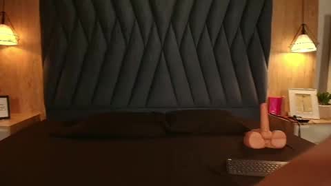 M E G A N  online show from 05/28/26, 08:06