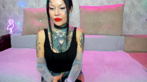 Snapshot of megan_blackmoon chatting on 12/04/24, 07:17 Helena Tuman online show from 12/04/24, 07:17