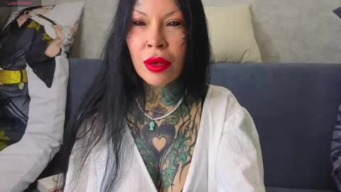 Snapshot of megan_blackmoon chatting on 05/23/26, 06:07 Helena Tuman online show from 05/23/26, 06:07