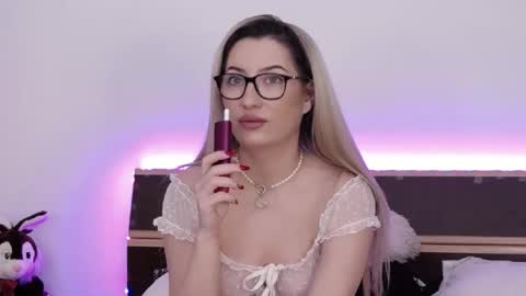 Megan Blazee  online show from 01/16/25, 12:02