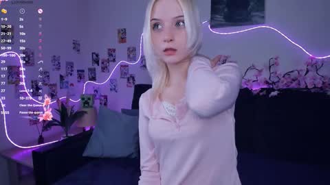 Megan and Anna online show from 11/25/25, 07:14