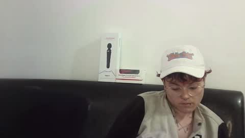 Megan and sophi online show from 02/27/25, 12:02