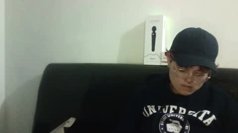 Megan and sophi online show from 03/03/25, 03:52