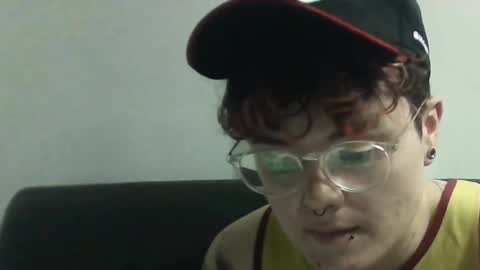 Megan and sophi online show from 03/05/25, 02:14