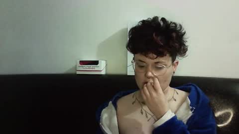 Megan and sophi online show from 03/12/25, 06:18