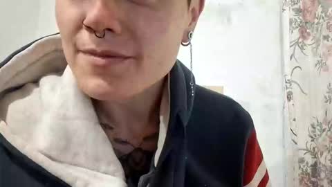 Megan and sophi online show from 10/04/25, 06:55