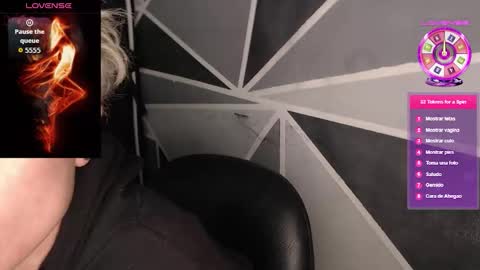 Megan and sophi online show from 01/11/26, 02:49