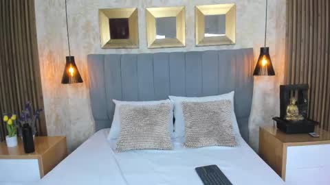 Carolina Paez online show from 09/15/25, 12:16