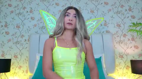 Carolina Paez online show from 10/14/25, 12:50