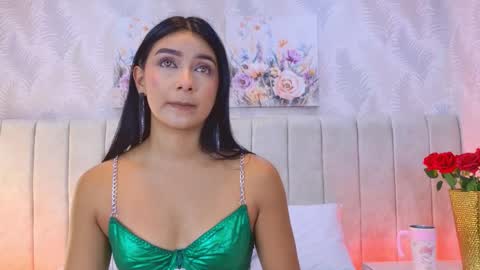 Carolina Paez online show from 11/28/25, 02:31