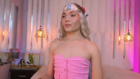 megan do santos online show from 06/04/26, 07:53