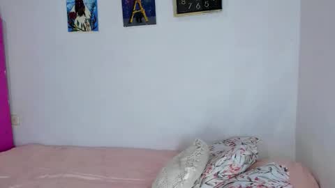 Snapshot of megan_doll2123 chatting on 10/09/25, 01:36 MEGAN DOLL online show from 10/09/25, 01:36