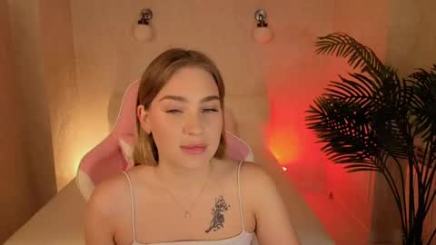 Megan online show from 05/19/26, 01:00