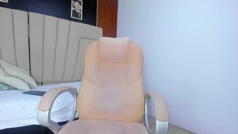 Megan online show from 12/22/25, 03:14