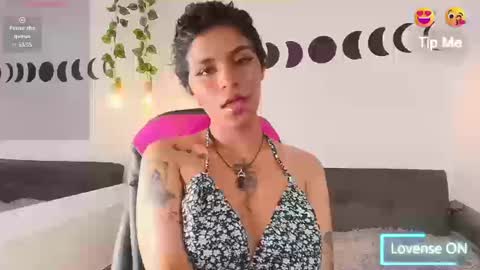 Snapshot of megan_hottts chatting on 01/06/26, 02:10 megan_hottts online show from 01/06/26, 02:10