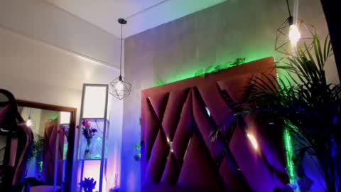    online show from 03/01/25, 02:15