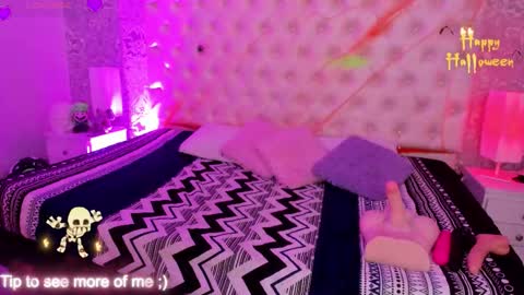 megan_jall online show from 10/29/25, 11:23