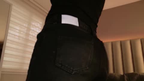     online show from 09/17/25, 12:07