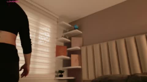     online show from 09/22/25, 12:07