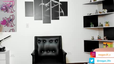 Snapshot of megan_n chatting on 09/10/25, 10:37 MEGAN online show from 09/10/25, 10:37
