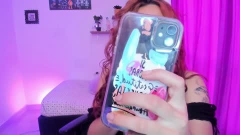 Snapshot of megan_ricci chatting on 02/04/25, 09:10 Laura online show from 02/04/25, 09:10