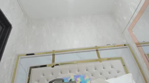 Snapshot of megan_rous2 chatting on 10/06/25, 03:04 megan online show from 10/06/25, 03:04